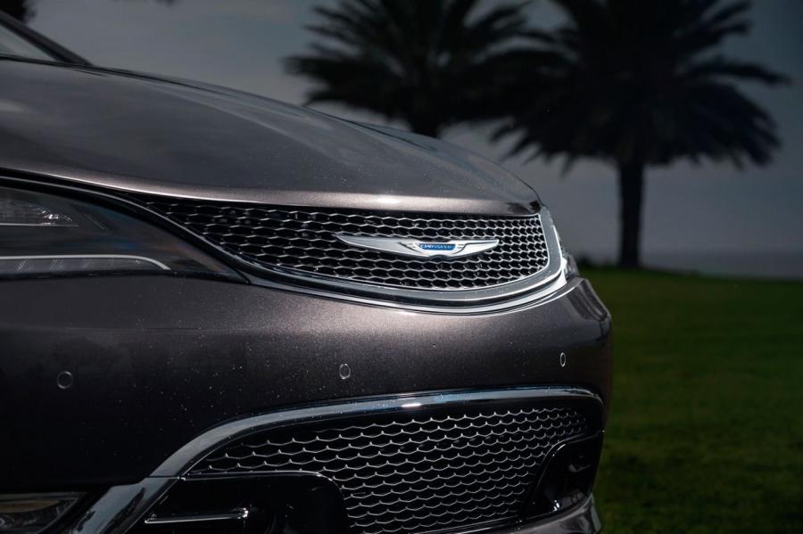  Chrysler 200 2015 года  (фото 127 из 207)